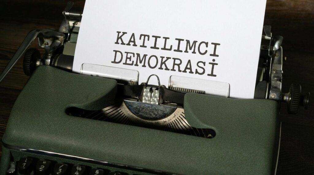 Katılımcı Demokrasi Nedir